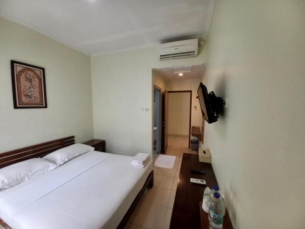 Standard Double or Twin Room with Balcony,1302508768:JPEG