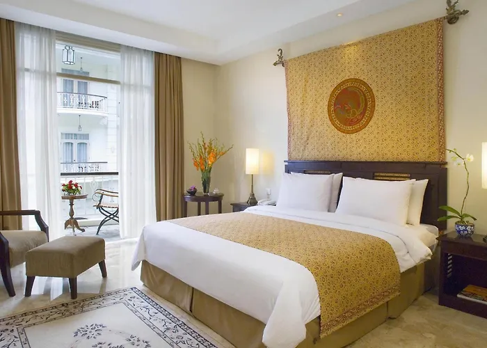 Phoenix - Handwritten CollectionHotel Jogja